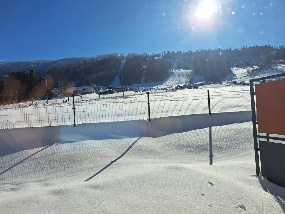 Nad Lipami - Z Sauna I Tarasem Blisko Stoku Sczyrk *